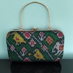 Elegant Green Patterned Clutch